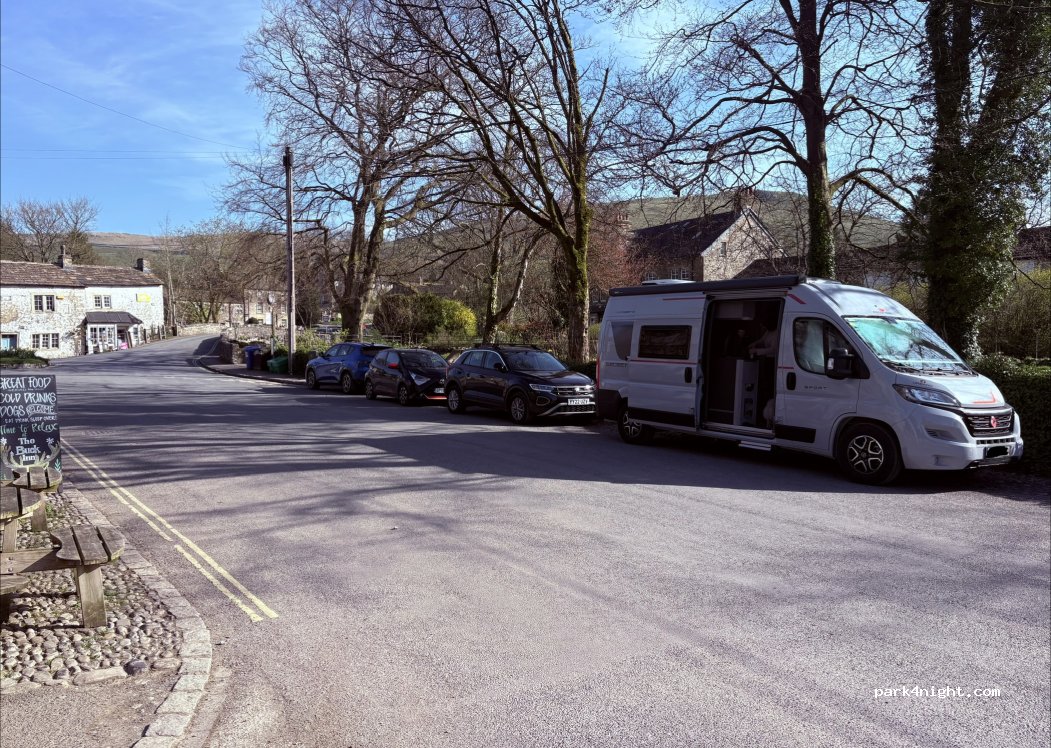(BD23 4DG) Malham - Chapel Gate — foto