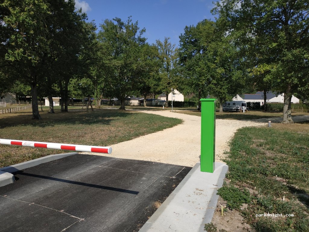 Aire de Brain-sur-Allonnes — foto 2