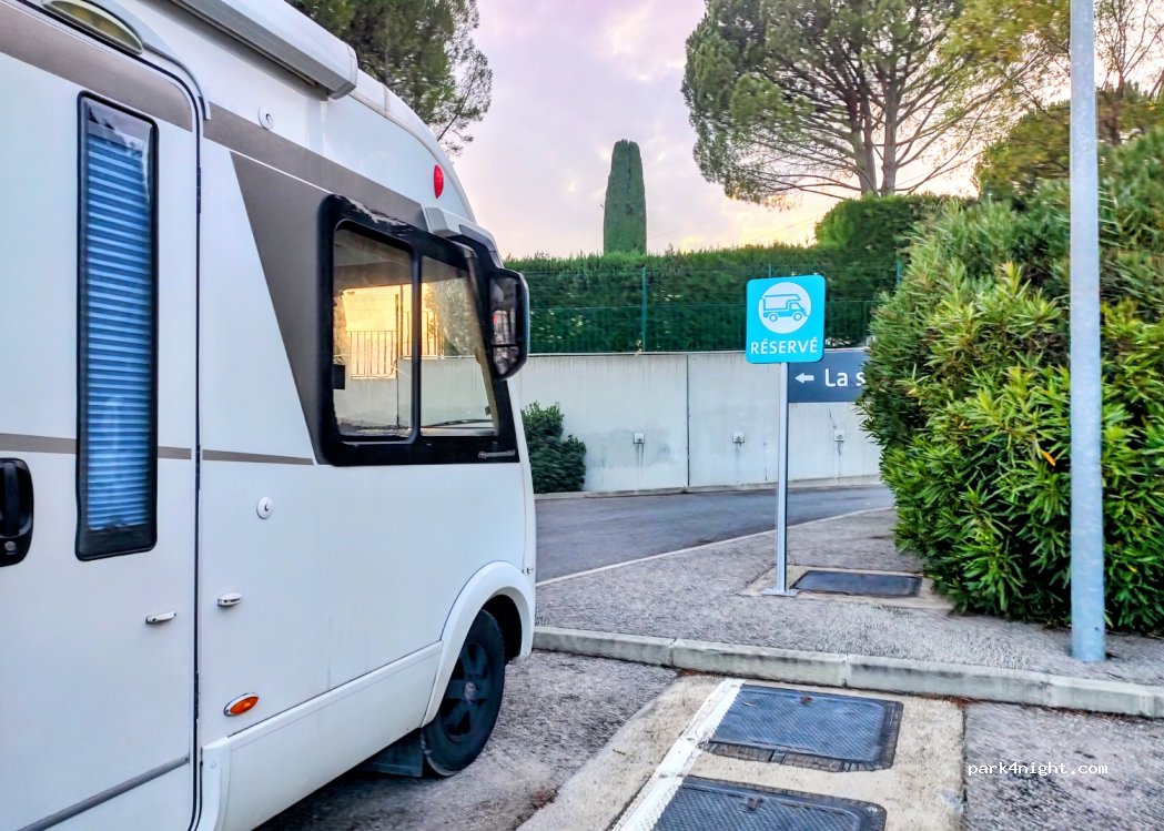 (84110) Vaison-la-Romaine - 483 Avenue des Choralies — foto
