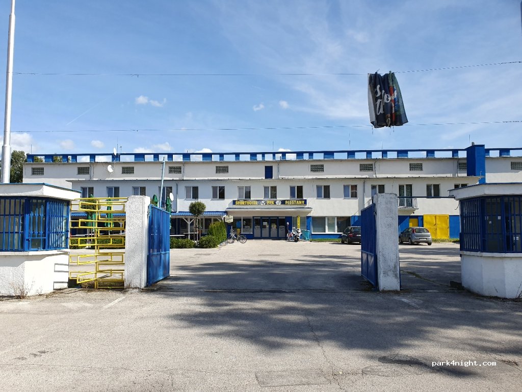 (921 01) Piešťany - 2-4 Stromová — foto 3