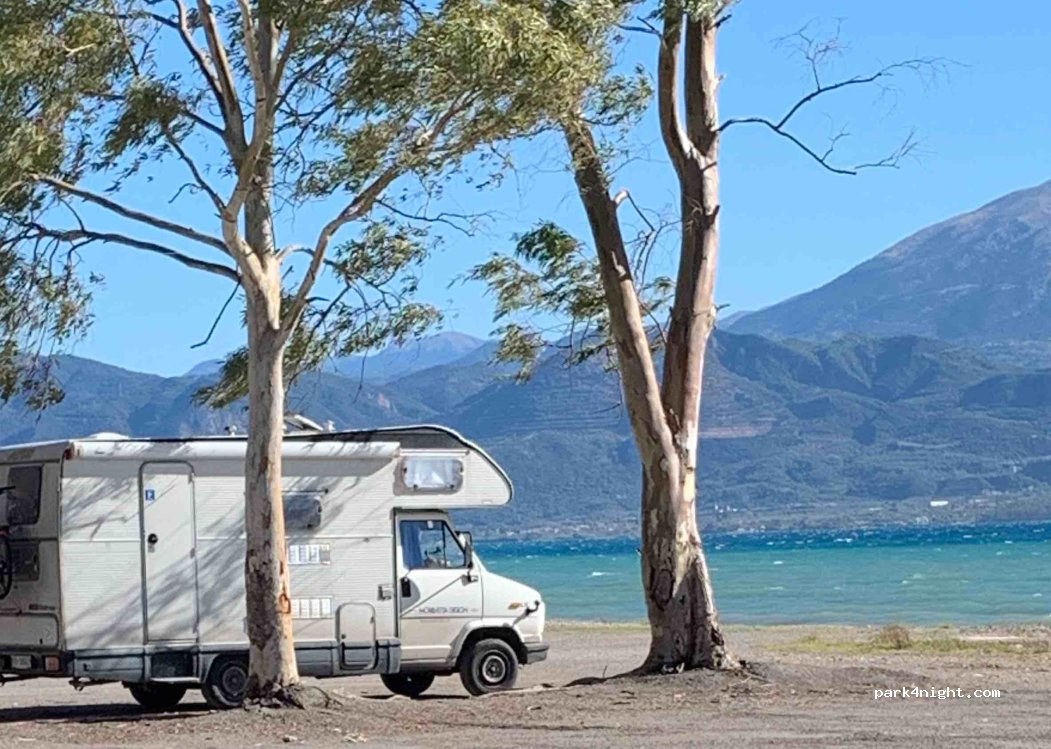 (303 00) Nafpaktos - Leof. Kathodou Dorieon — foto