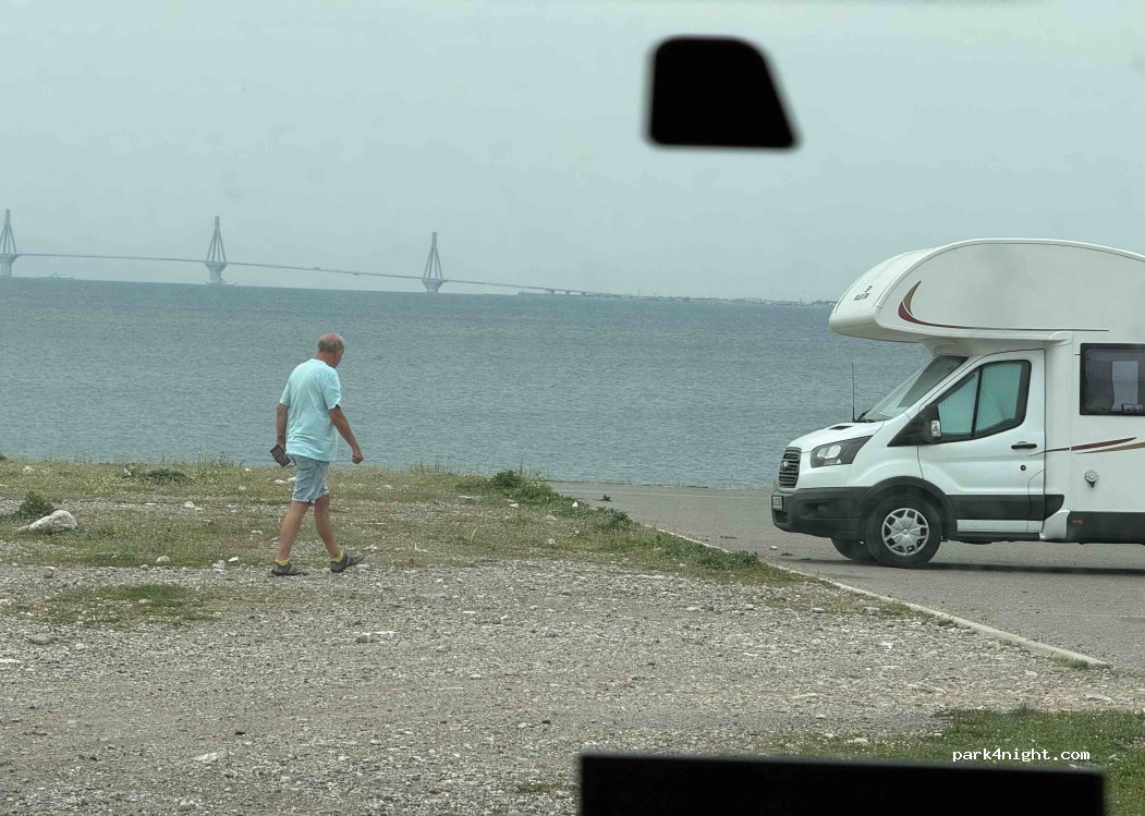 (303 00) Nafpaktos - Leof. Kathodou Dorieon — foto 2