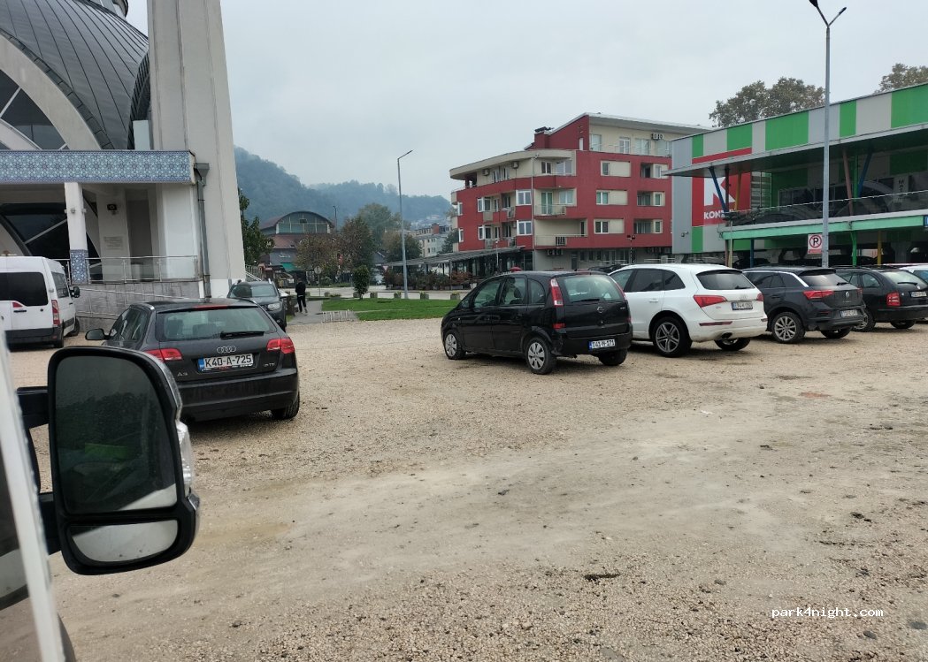 (74250) Maglaj - bb Bosanska — foto