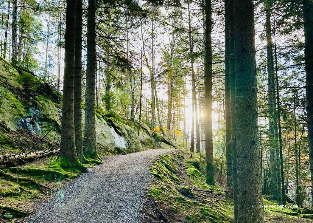 (437 91) Lindome - 10 Hällesåkersvägen — foto 3