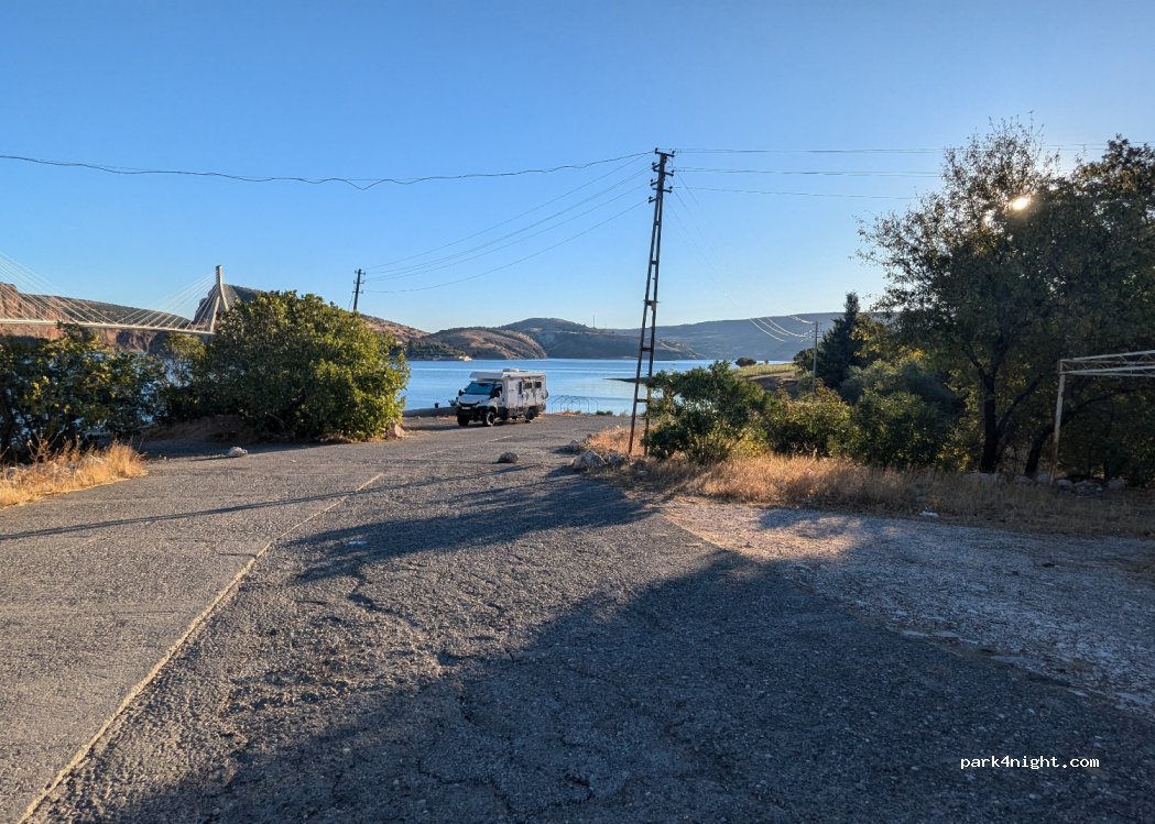 (02702)  - Unnamed Road — foto 2