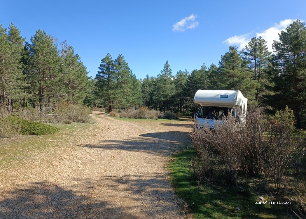 (44126) Frías de Albarracín - A-1704 — foto
