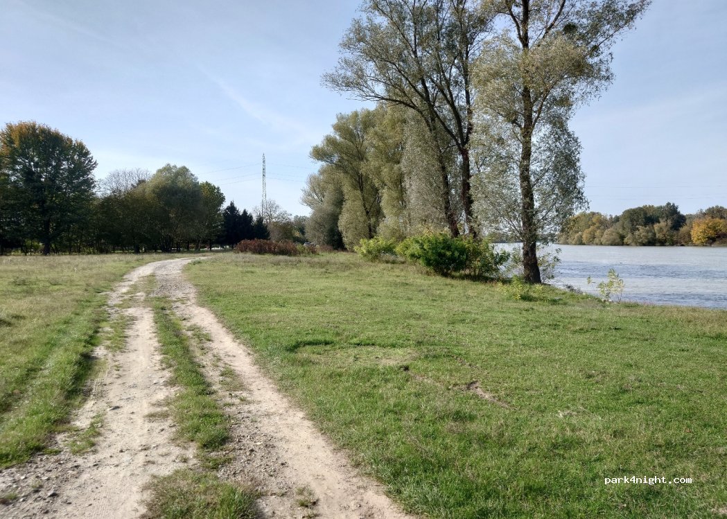(31551) Belišće - 21 Dravska obala — foto