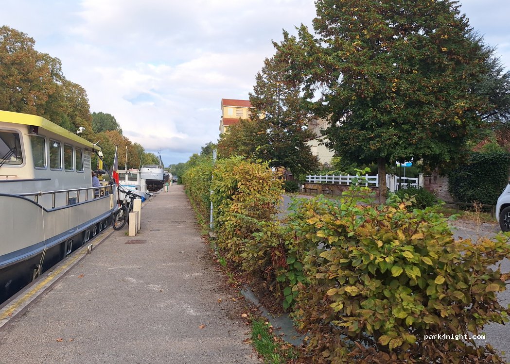 (80800) Corbie - 6 Quai du Canal — foto 2