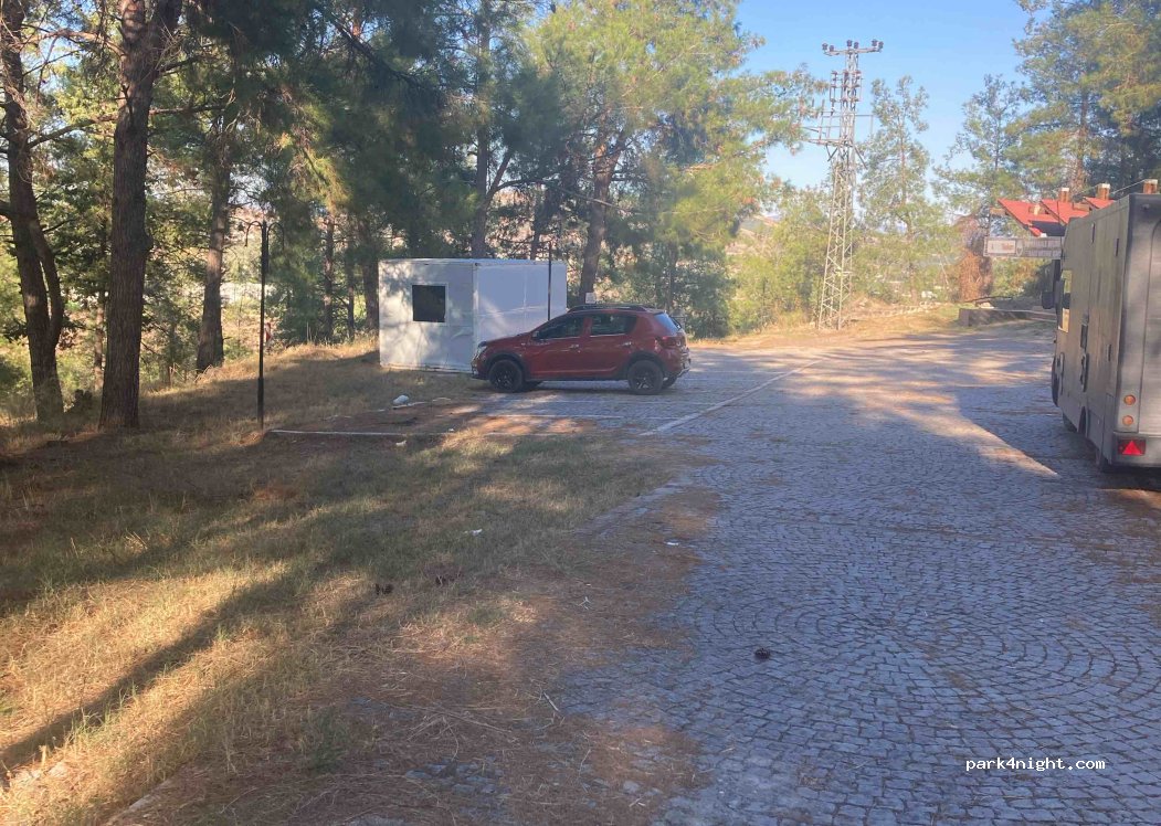 (80950) Toprakkale - Unnamed Road — foto
