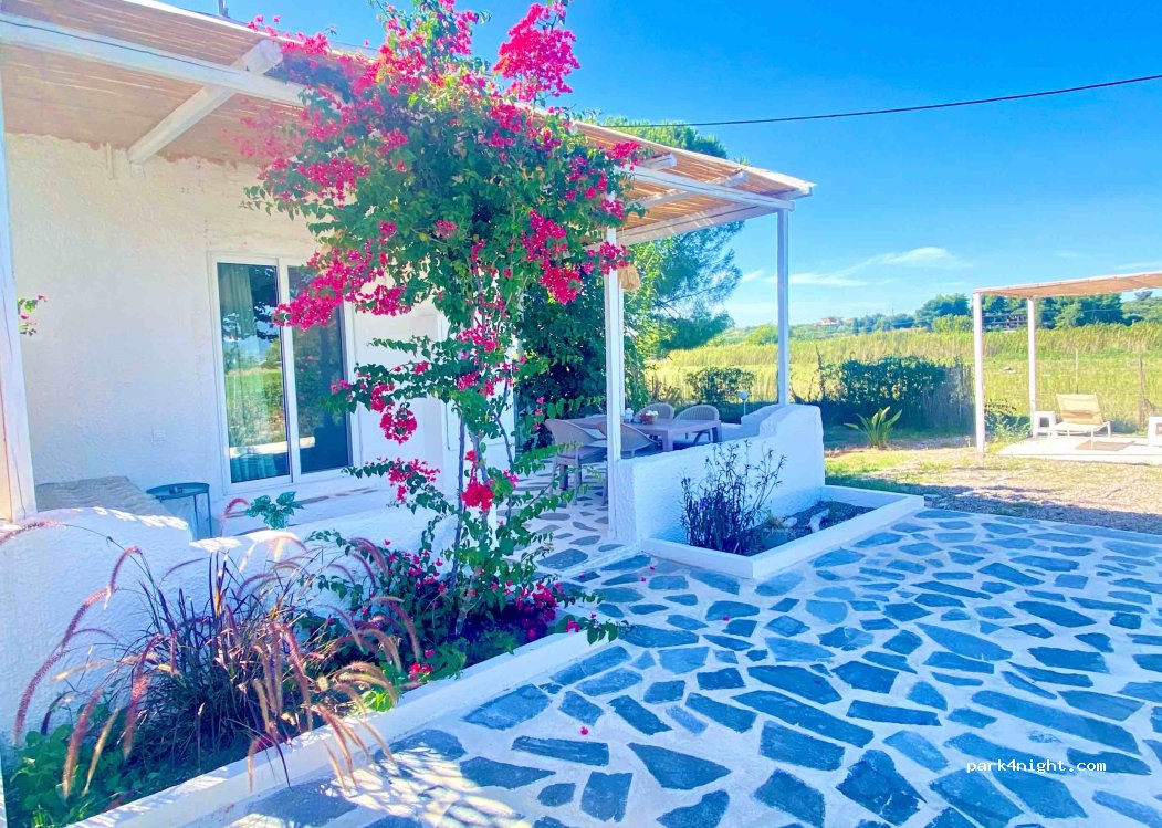 Utopia Island Analipsi — foto