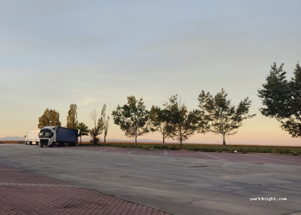 (40146) Labajos - Km.96 Carretera Coruña — foto 2