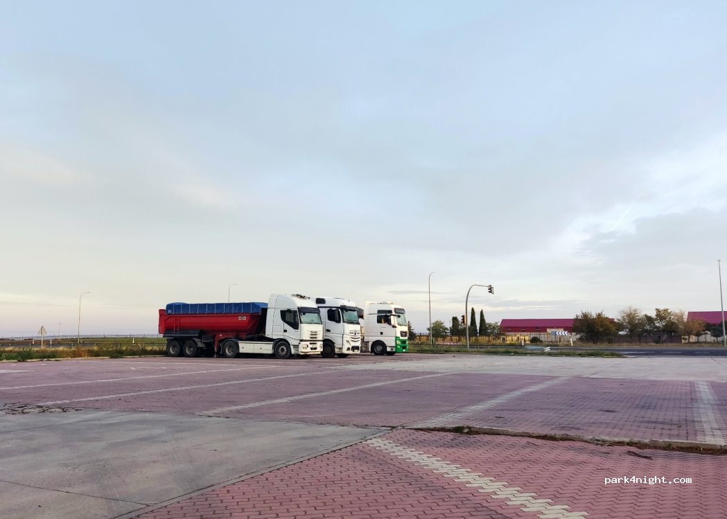 (40146) Labajos - Km.96 Carretera Coruña — foto 3