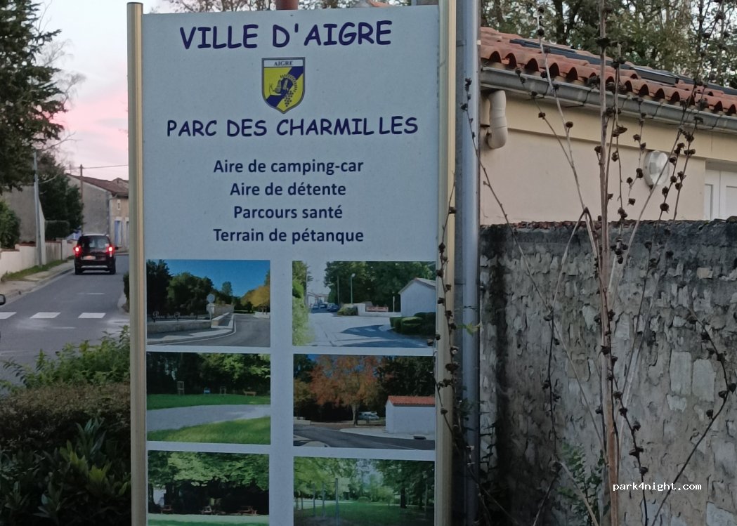 (16140) Aigre - 8-10 Rue des Charrières — foto 5
