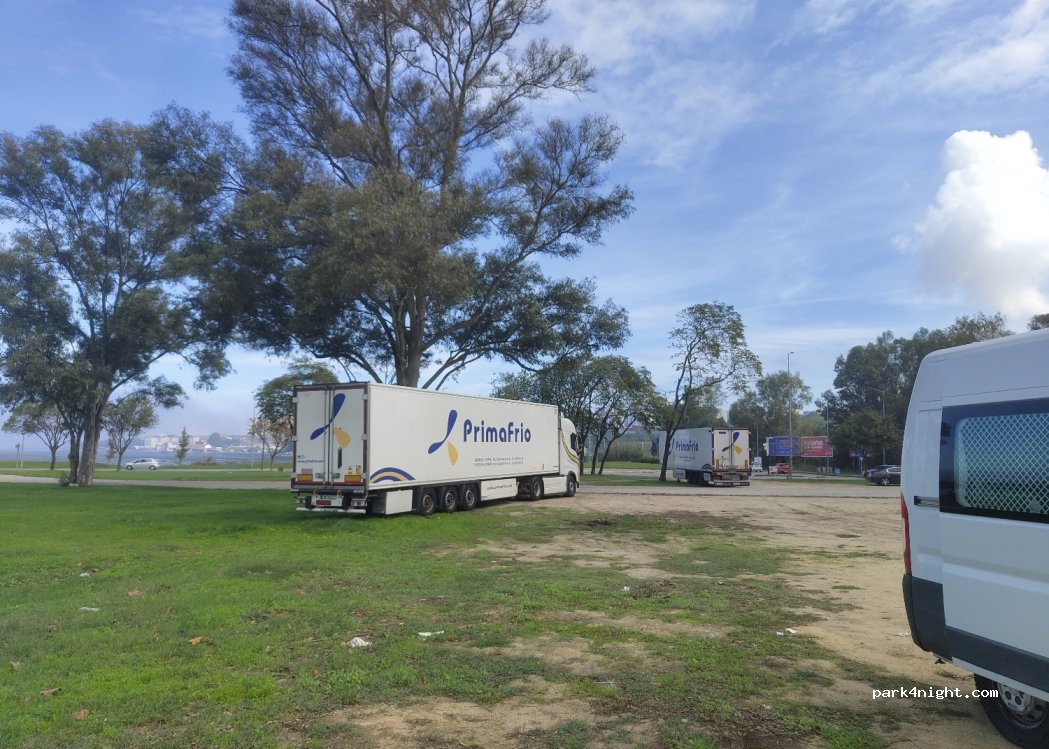 (2840) Arrentela - 1 Avenida da República — foto