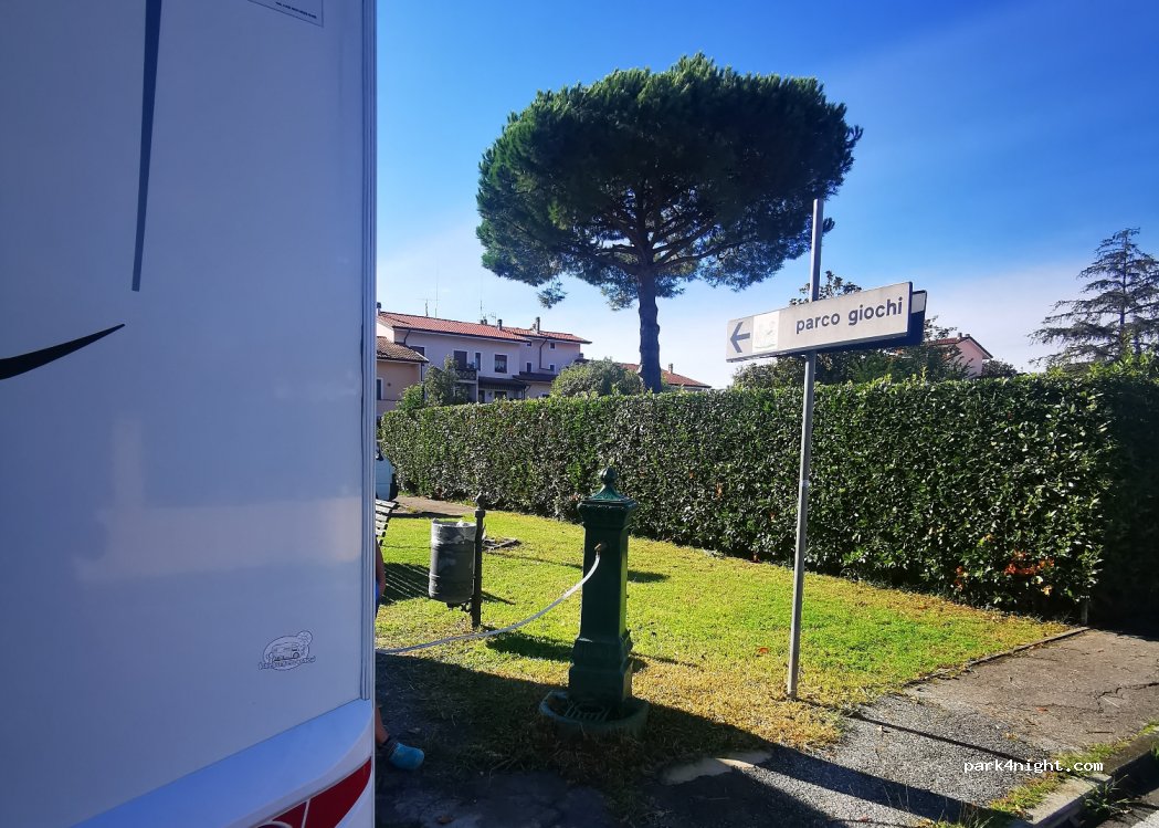 (55042) Forte dei Marmi - 33A Via dell'Acqua — foto
