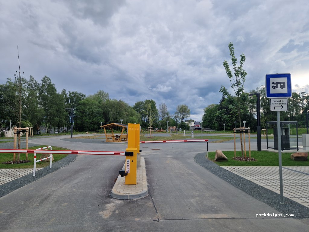 Wohnmobilstellplatz am Badeweiher Wüstenselbitz — foto 2