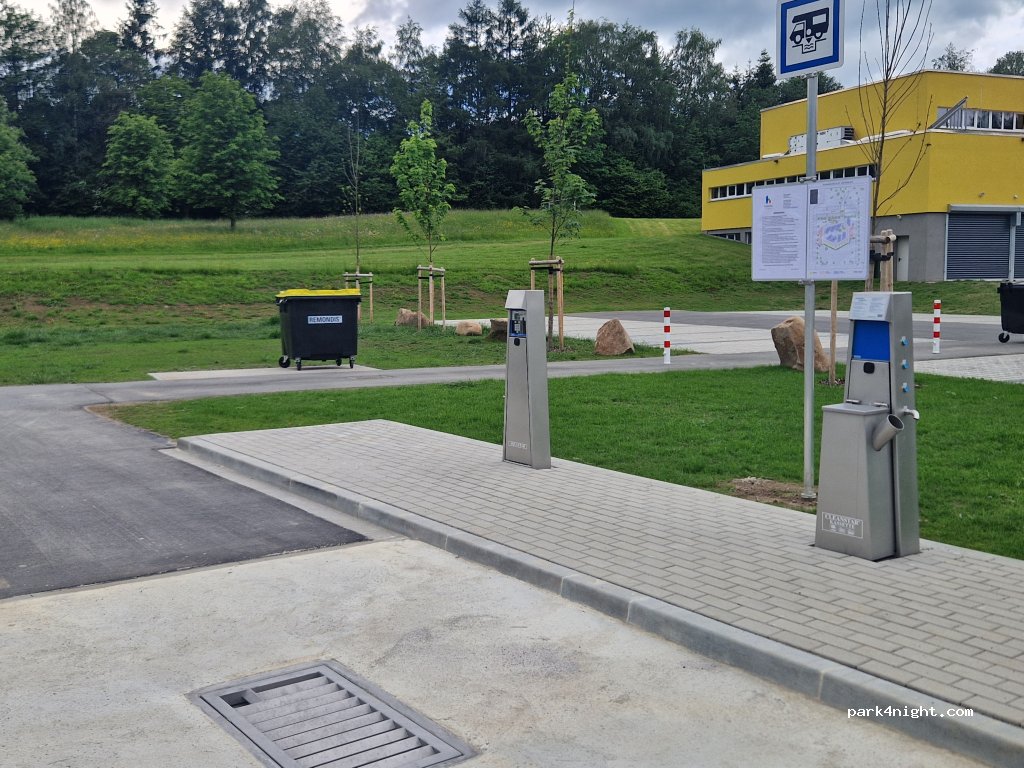 Wohnmobilstellplatz am Badeweiher Wüstenselbitz — foto 3
