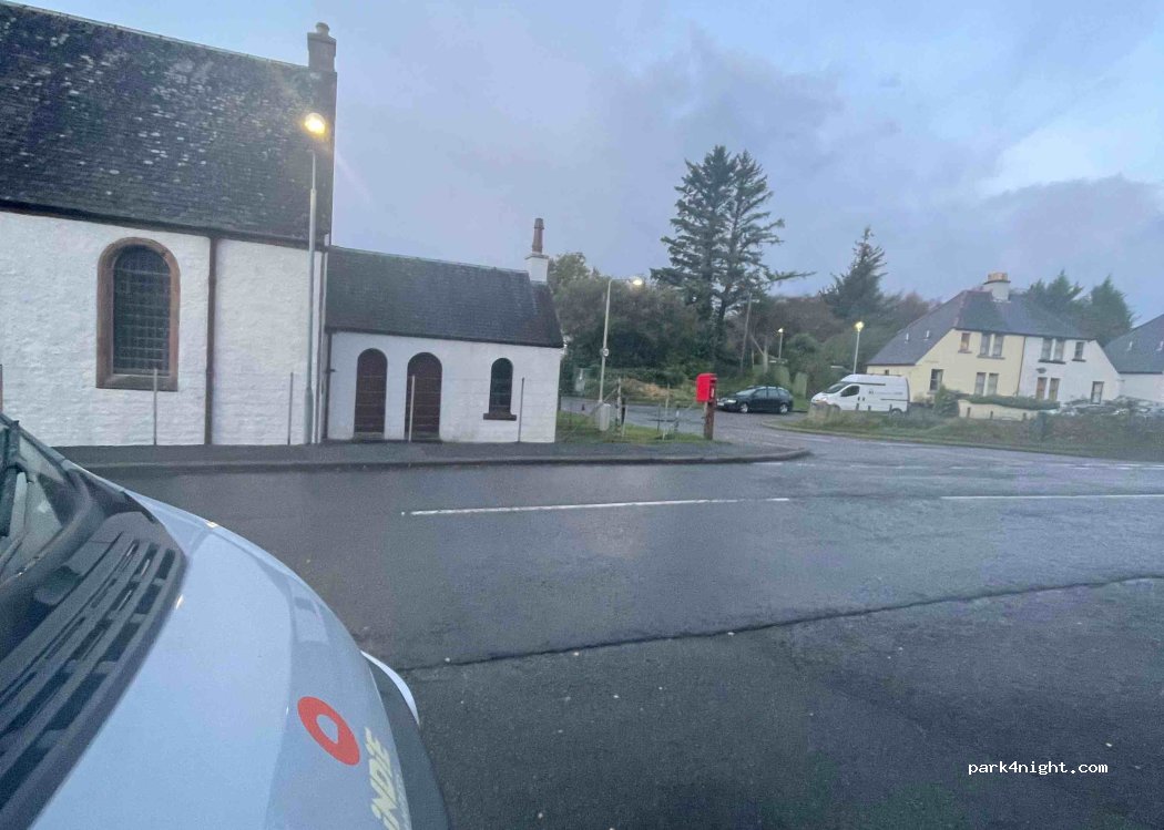 (IV40 8BZ) Kyle of Lochalsh - 2 Kyle Terrace — foto