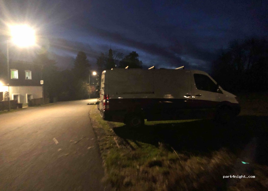 (407 47) Doubice - Unnamed Road — foto