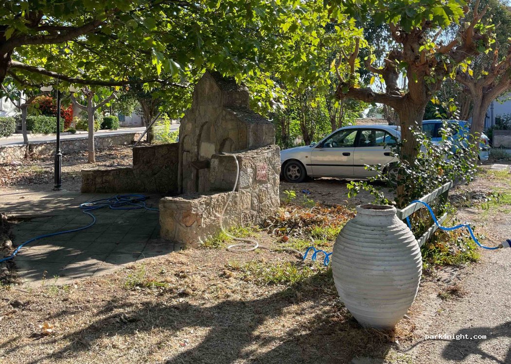 (250 10) Lampinos - Unnamed Road — foto