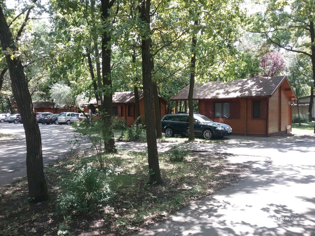 Árnyas Thermal Camping — foto