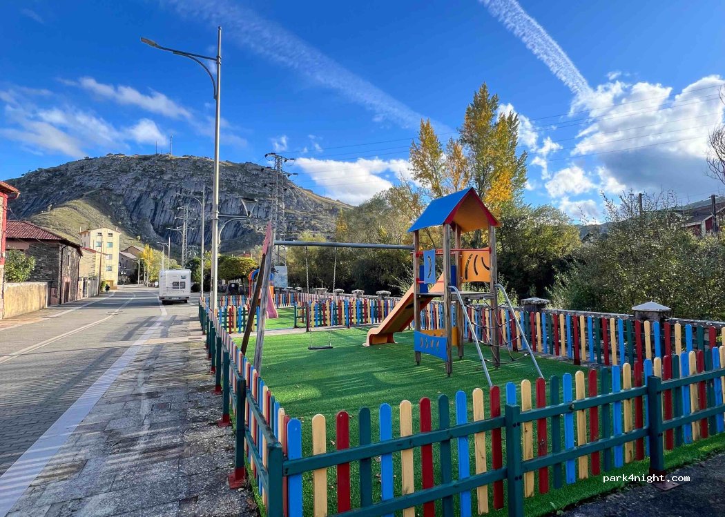 (24650) Santa Lucía de Gordón - 28 Calle Paseo Salinas — foto 3
