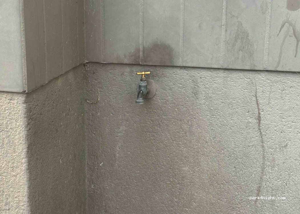 (01150) Saint-Vulbas - 140 Avenue Charles de Gaulle — foto 3