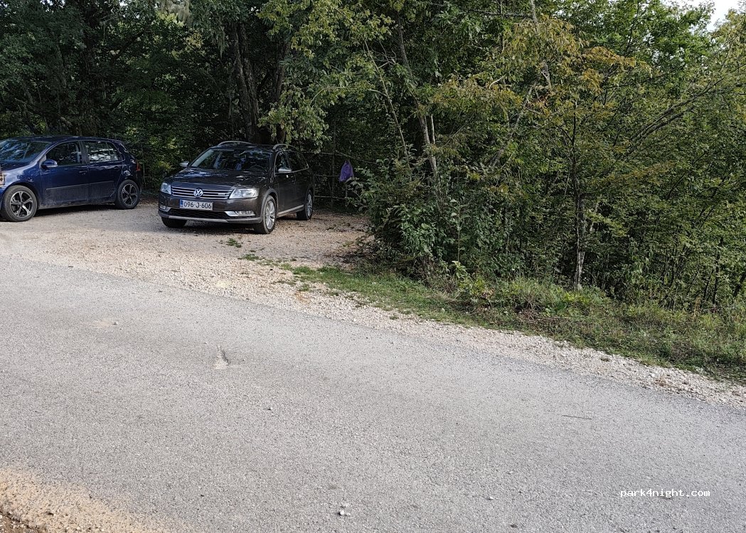 (73300) Daničići - Unnamed Road — foto 3