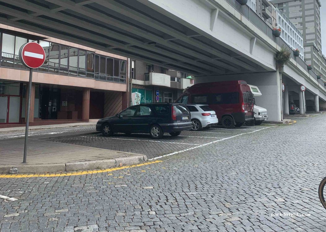 (4000) Porto - 219 Rua de Gonçalo Cristóvão — foto 2