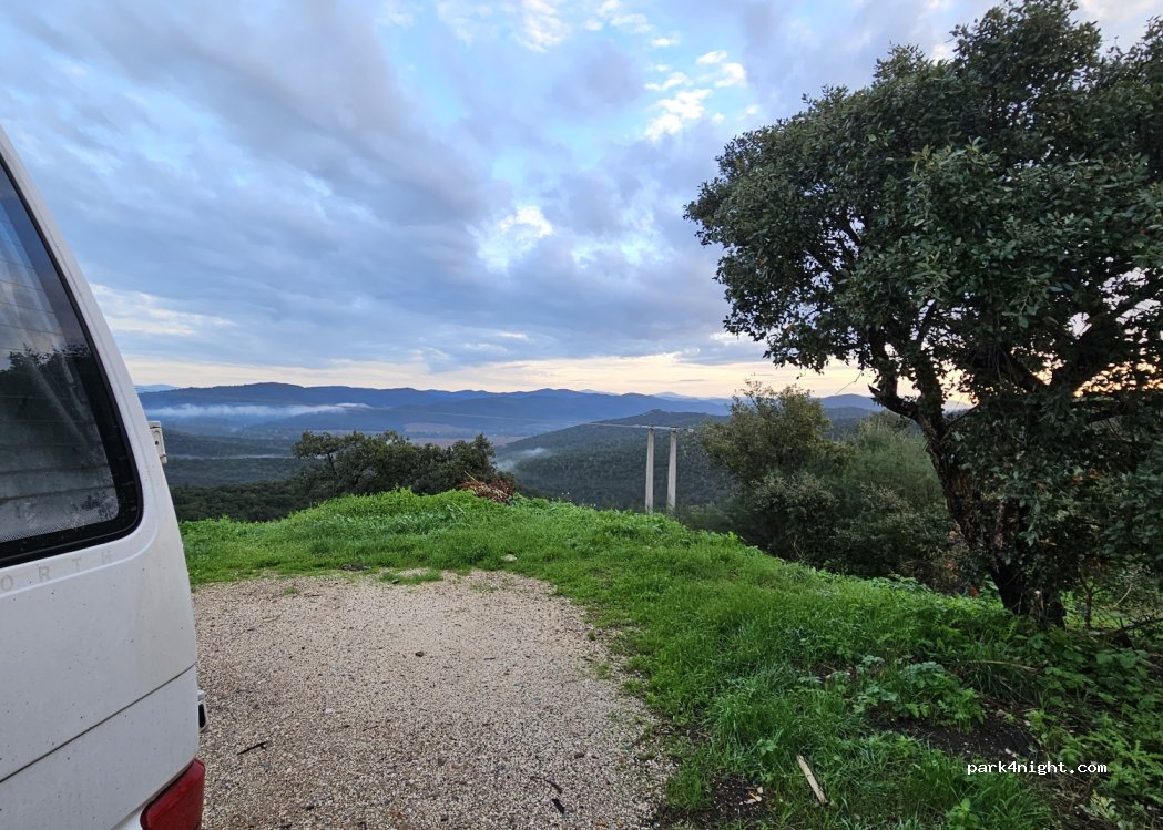 (83400) Hyères - 659 Chemin de la Roquette — foto 3