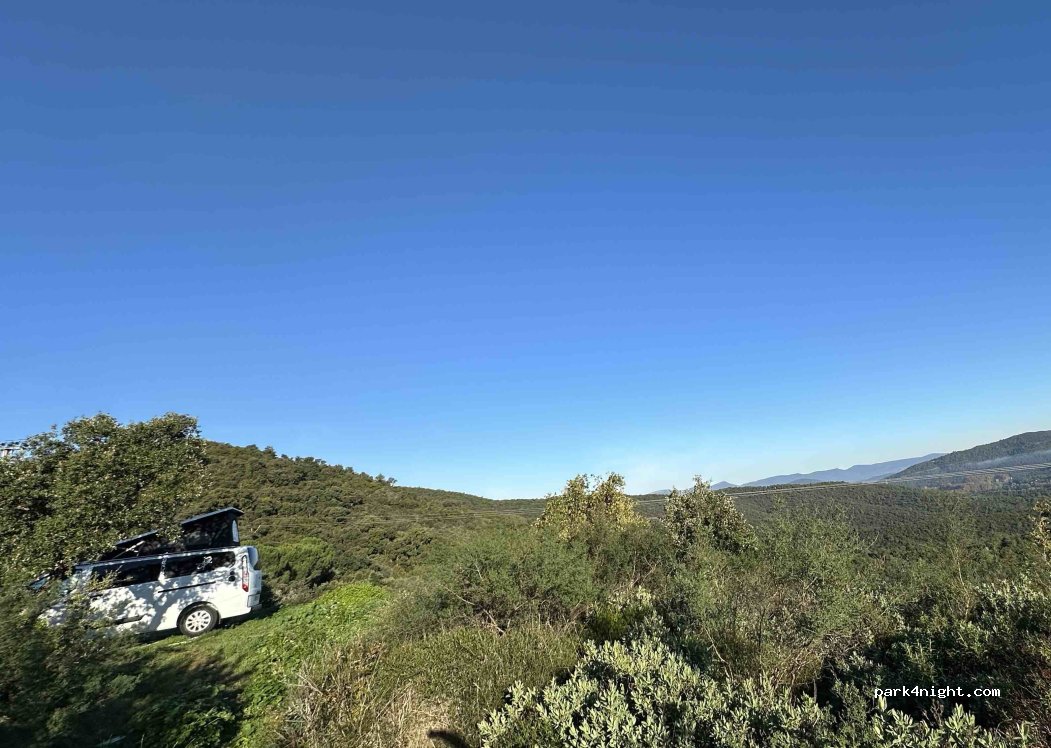 (83400) Hyères - 659 Chemin de la Roquette — foto 5