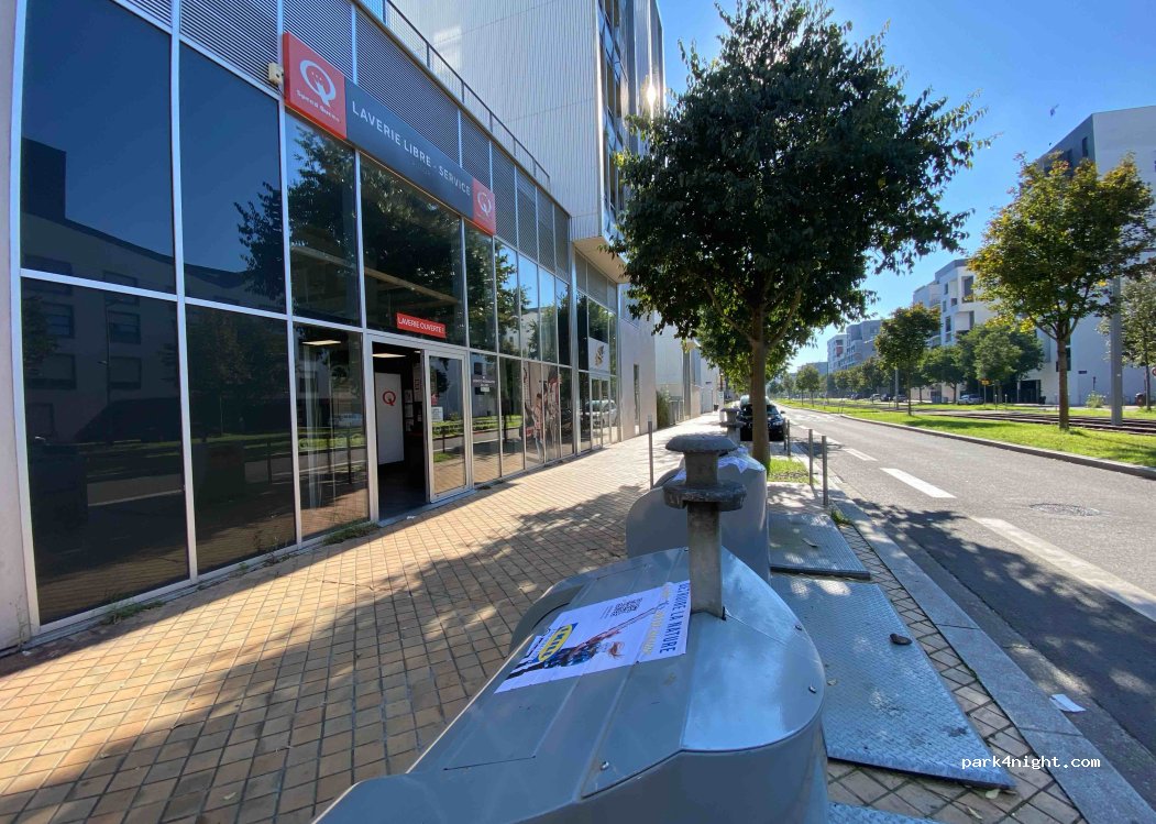 (33300) Bordeaux - 90 Cours de Québec — foto 4