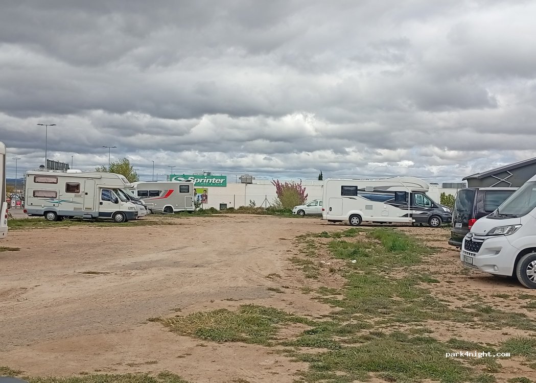 (44002) Teruel - 138 Avenida de Sagunto — foto 3