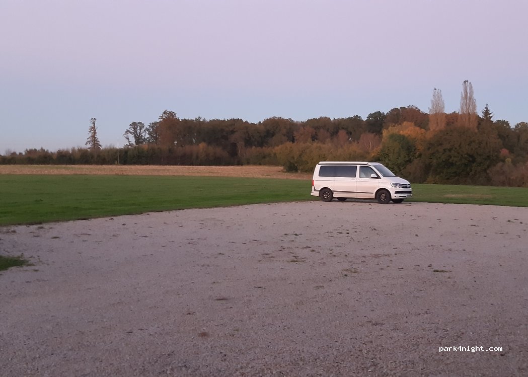 (61360) Saint-Quentin-de-Blavou - 11 Le Bourg — foto 2
