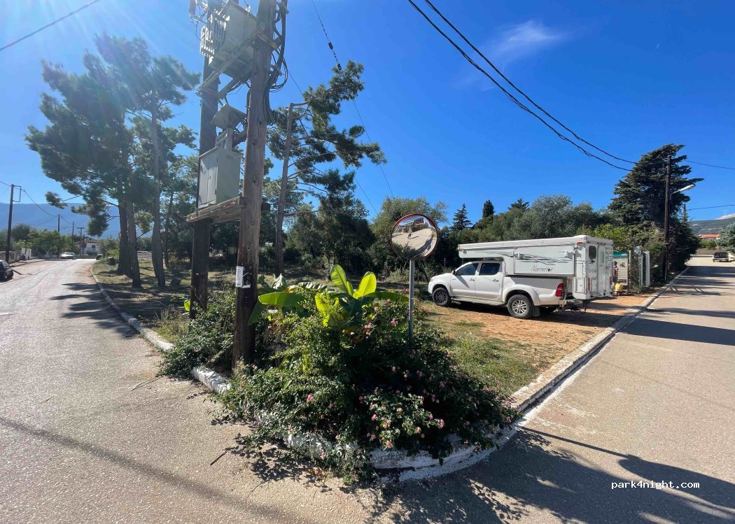 (280 80) Karavomilos - Unnamed Road — foto 2