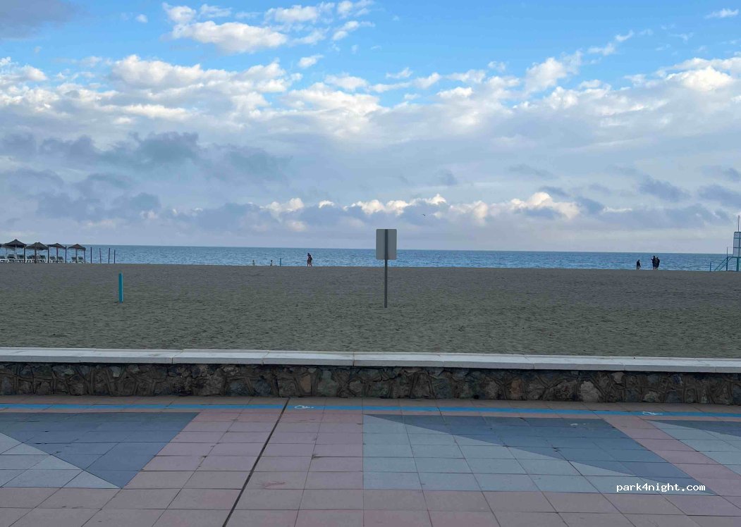 (29620) Torremolinos - 65 Paseo de Maritimo Torremolinos — foto
