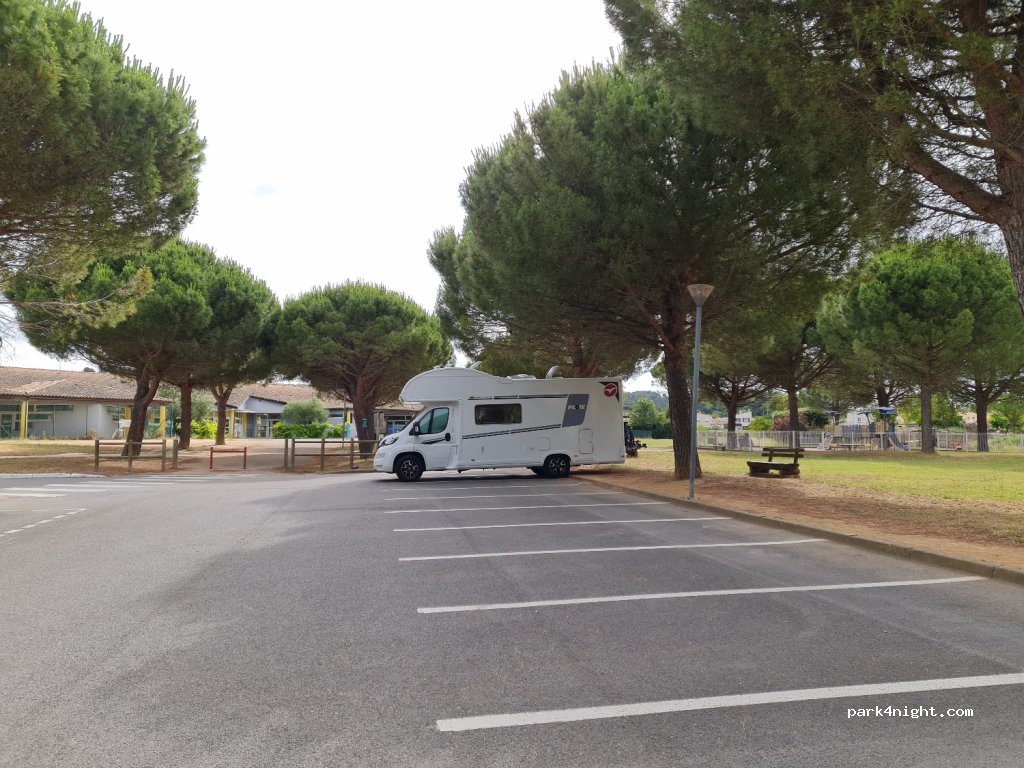 (11570) Cazilhac - Rue de la Mairie — foto