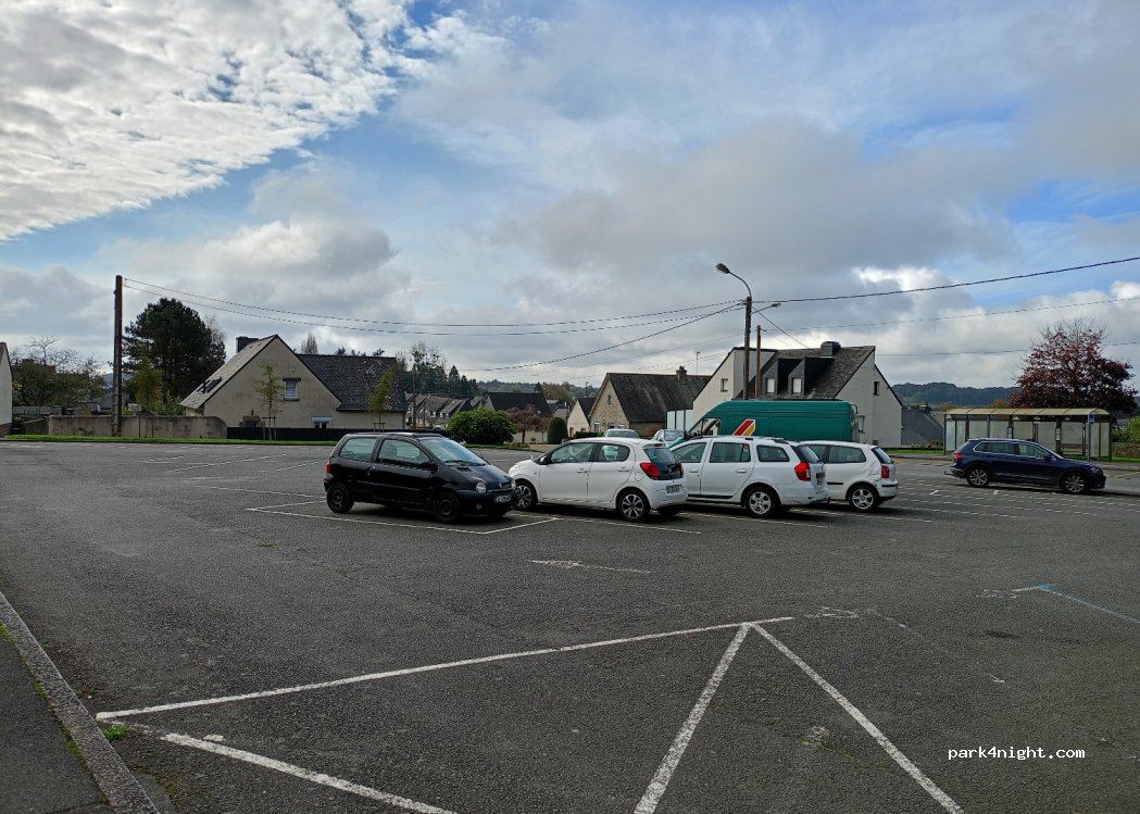 (35420) Louvigné-du-Désert - 1 Place de Bretagne — foto 2