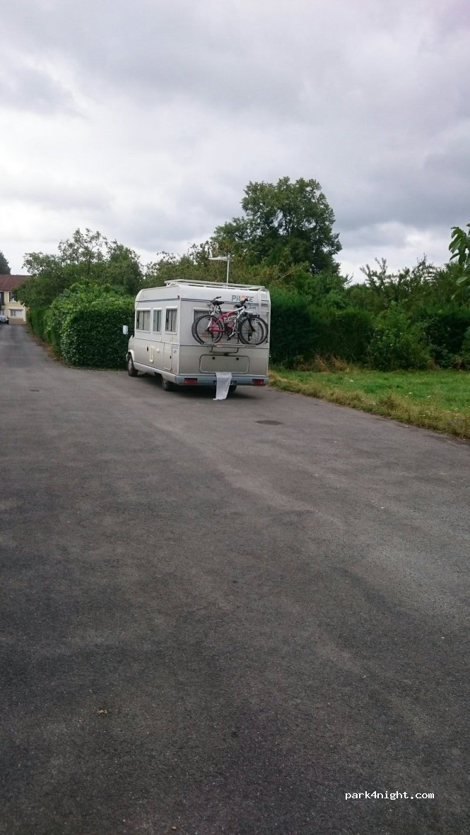 (24190) Neuvic - 240 Rue de l'Abbé Breuilh — foto