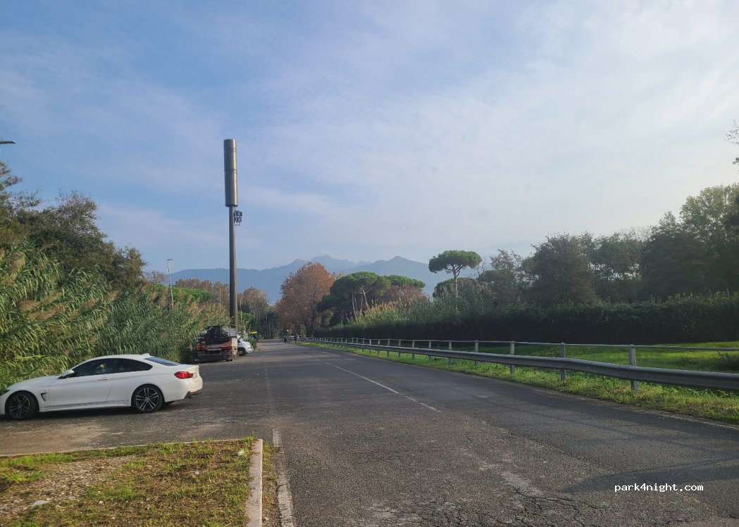 (54100) Massa - 190 Lungomare di Levante — foto 2