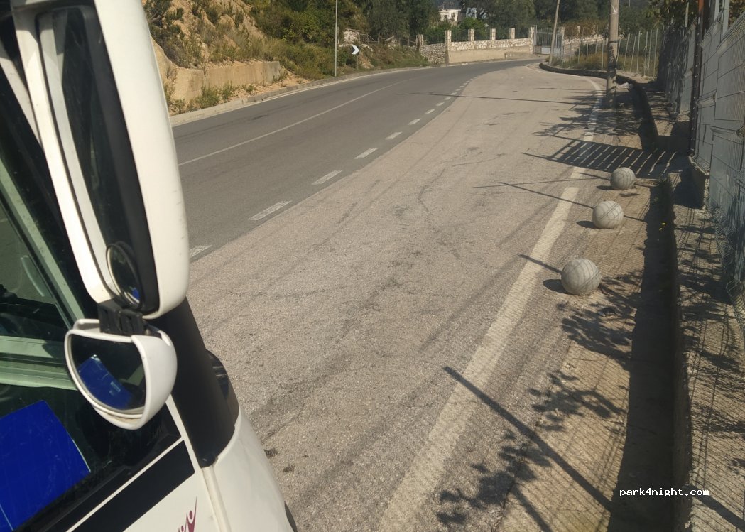 (9425) Himarë - RRUGA SPIRO SPYROMILIOU — foto
