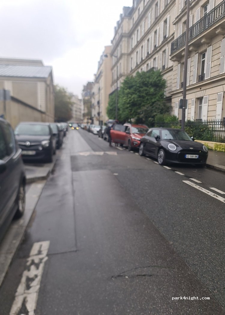 (75007) Paris - 198 Rue de l'Université — foto 2