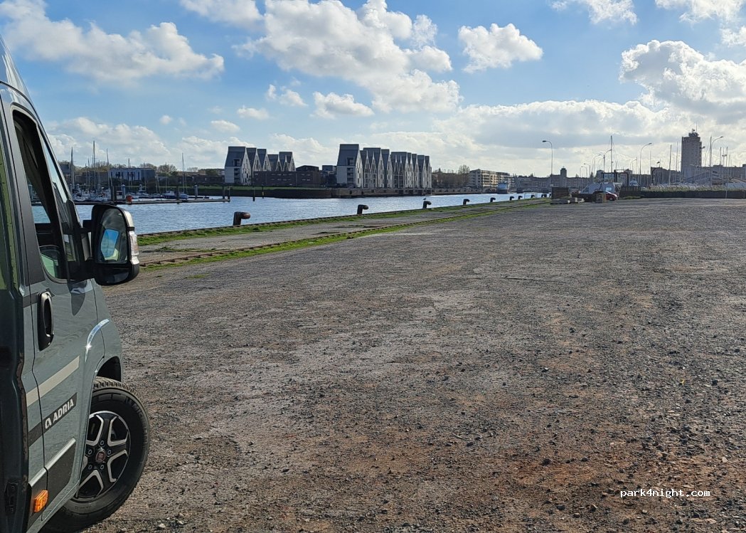 (59140) Dunkerque - 2553 Terre-Plein des Monitors — foto 2