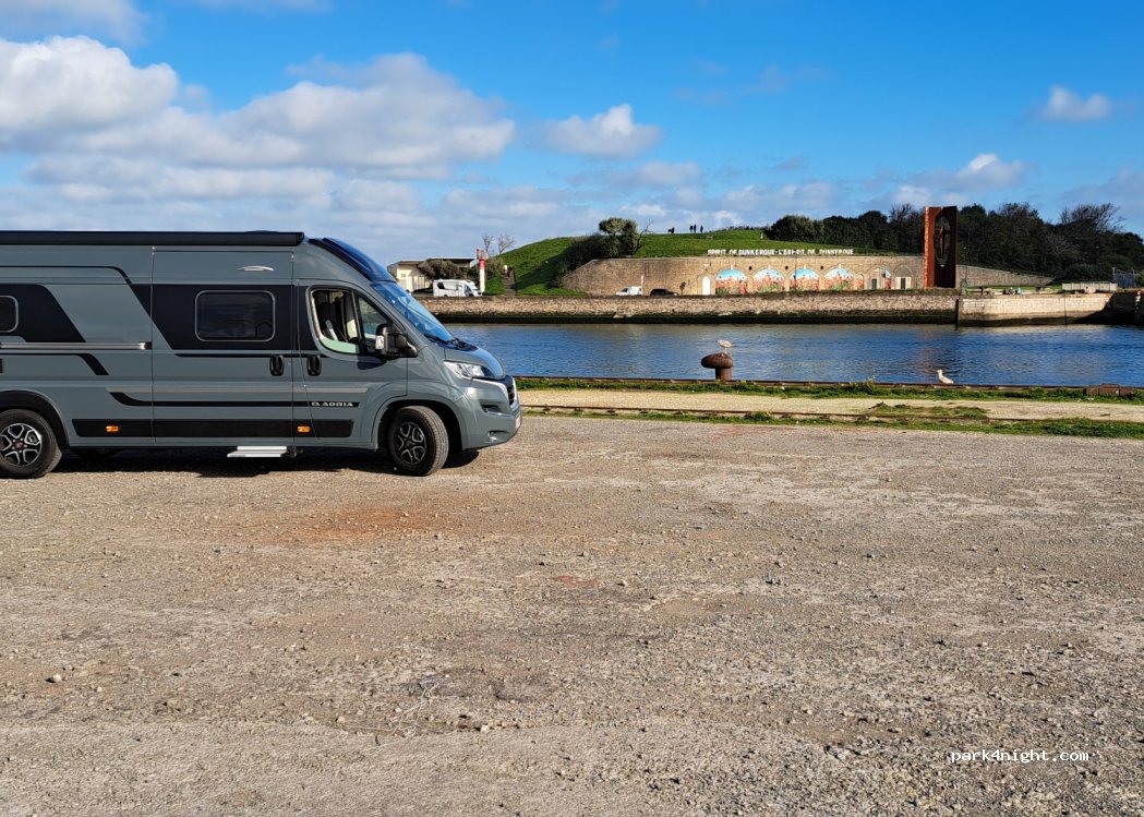 (59140) Dunkerque - 2553 Terre-Plein des Monitors — foto 3