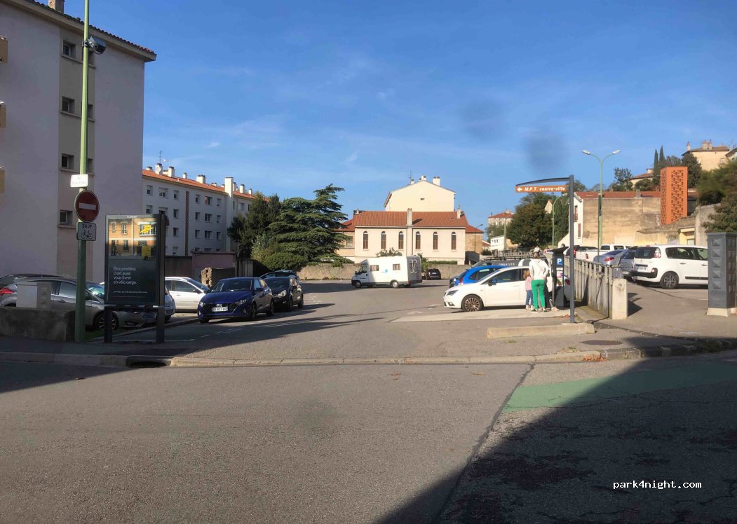 (26000) Valence - 1 Place Mirabel Chambaud — foto 4