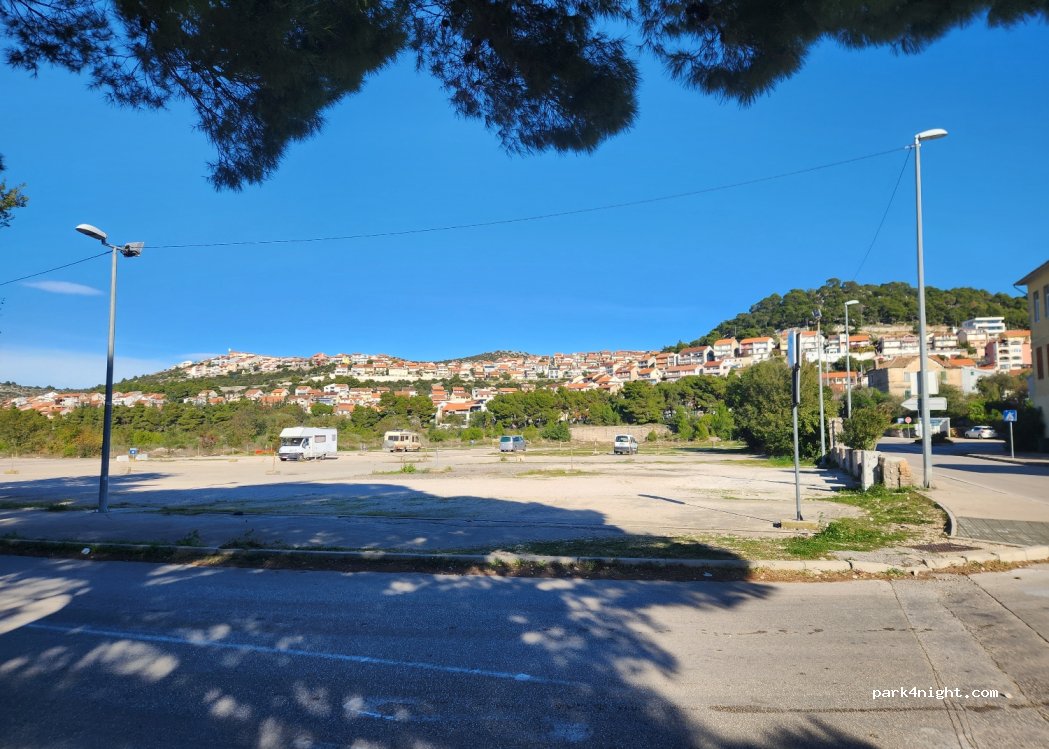(22000) Šibenik - Tvornički put — foto 2