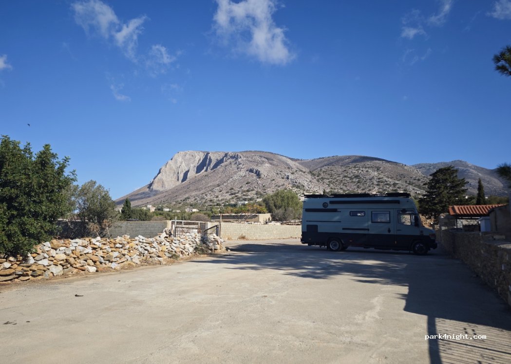 (230 71) Anatoliki Mani - Unnamed Road — foto 2