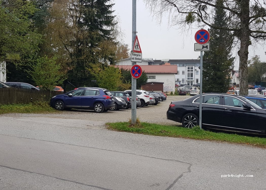 (83093) Bad Endorf - 4 Raiffeisenweg — foto