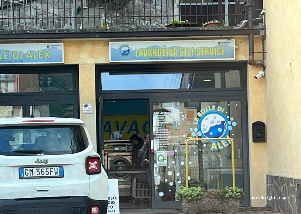 (42035) Castelnovo ne' Monti - 7 Via C. Monzani — foto