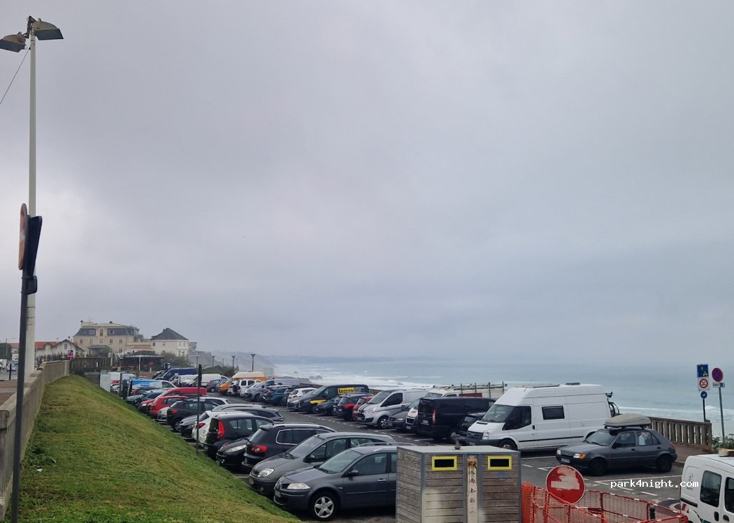 (64200) Biarritz - 8 Avenue Beau Rivage — foto 2